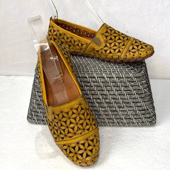 Spring Step Flowerflow Loafer Women’s 38(7.5-8)Yellow Leather Flats Slip-On Shoe - Picture 2 of 10